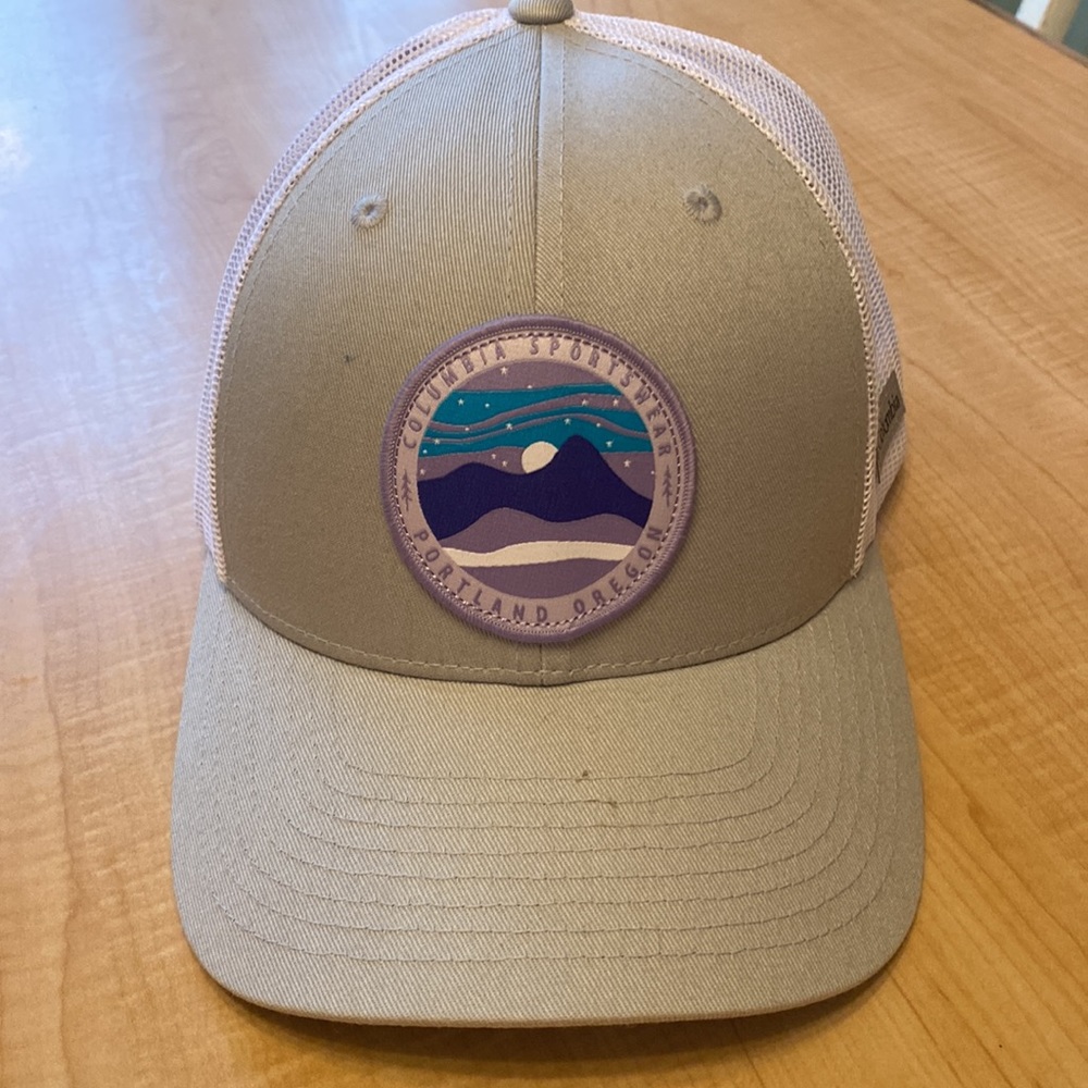 Womens cap. OS